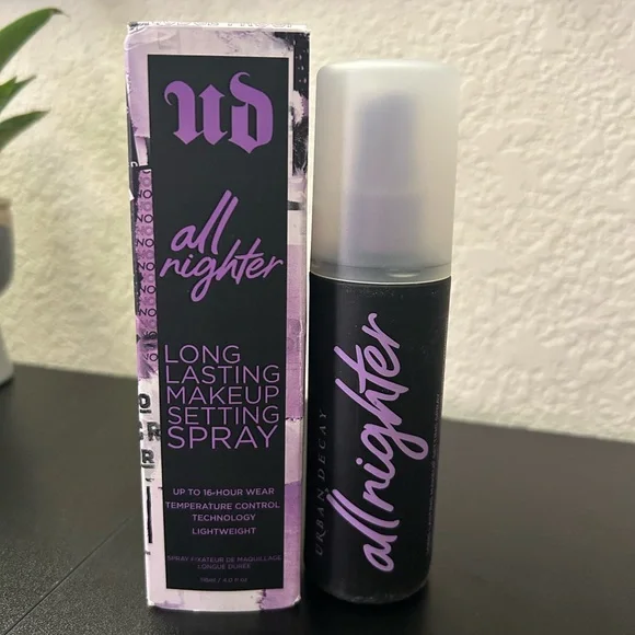Urban Decay All Nighter Long Lasting Makeup Setting Spray - Picture 2 of 3